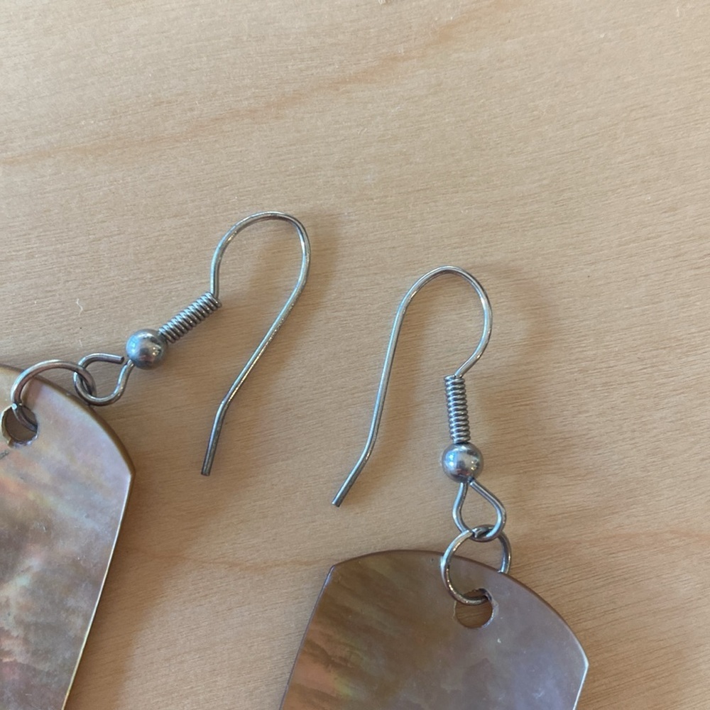 Shell Earrings - Picture 4 of 7